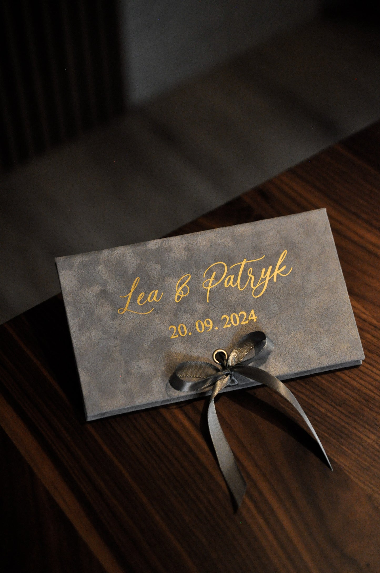 Personalized velvet envelope for money
