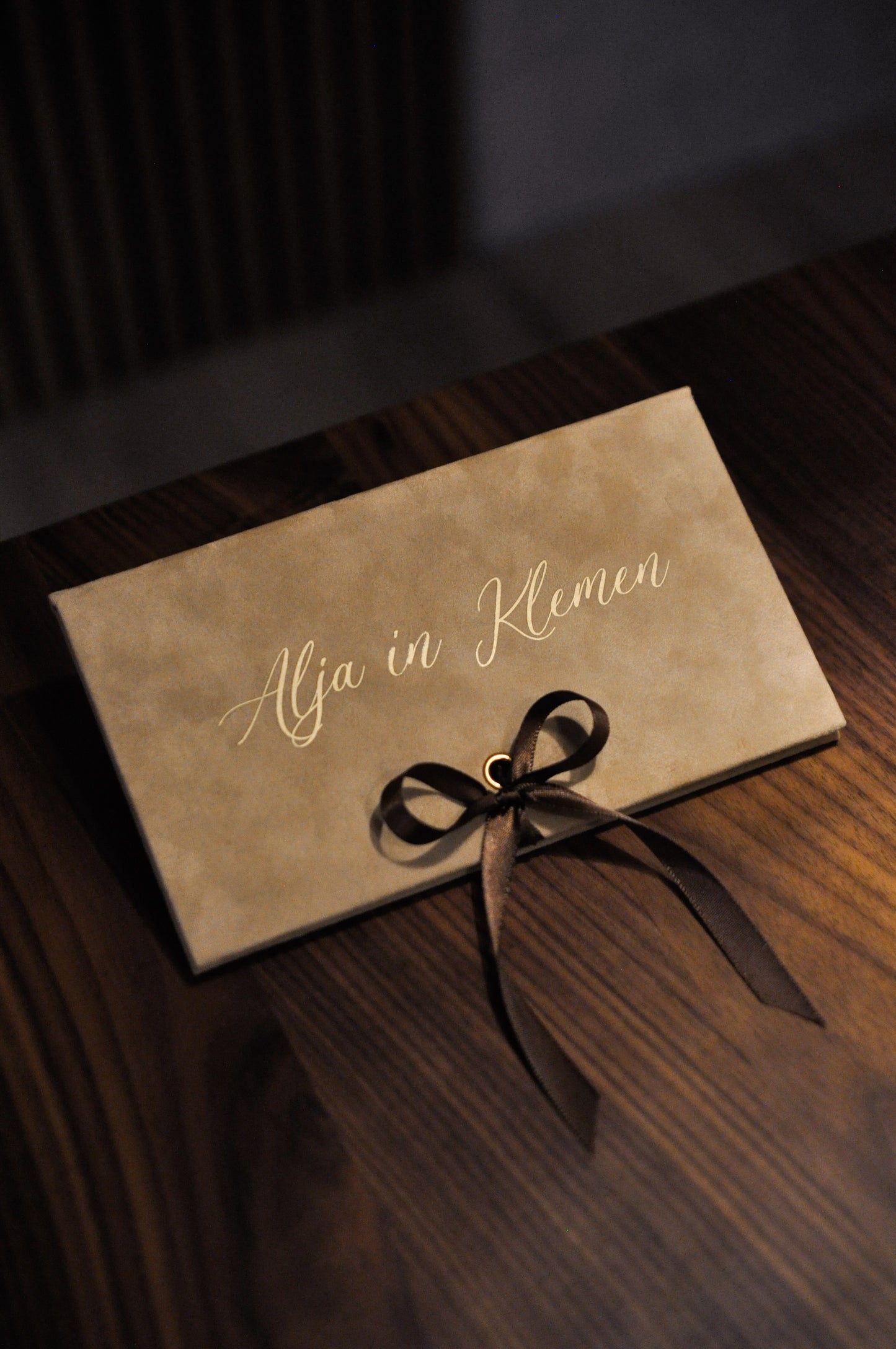 Personalized velvet envelope for money